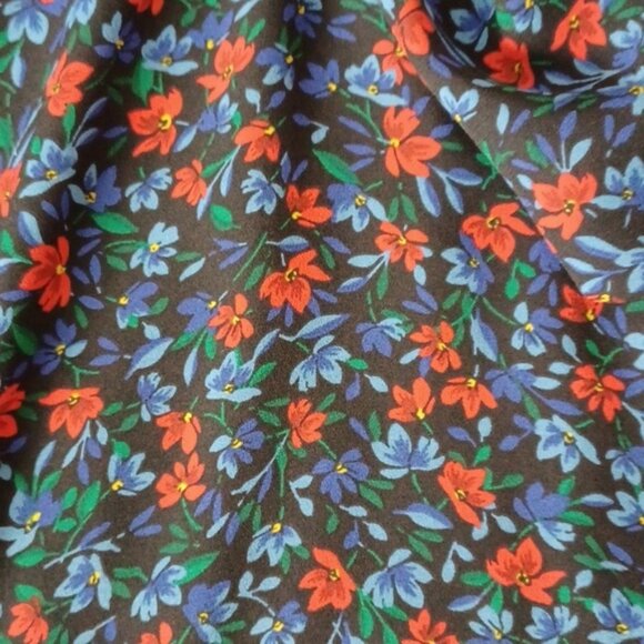 LOFT Women's Floral smocked tie neck shell top Red/Blue size small - Picture 7 of 10